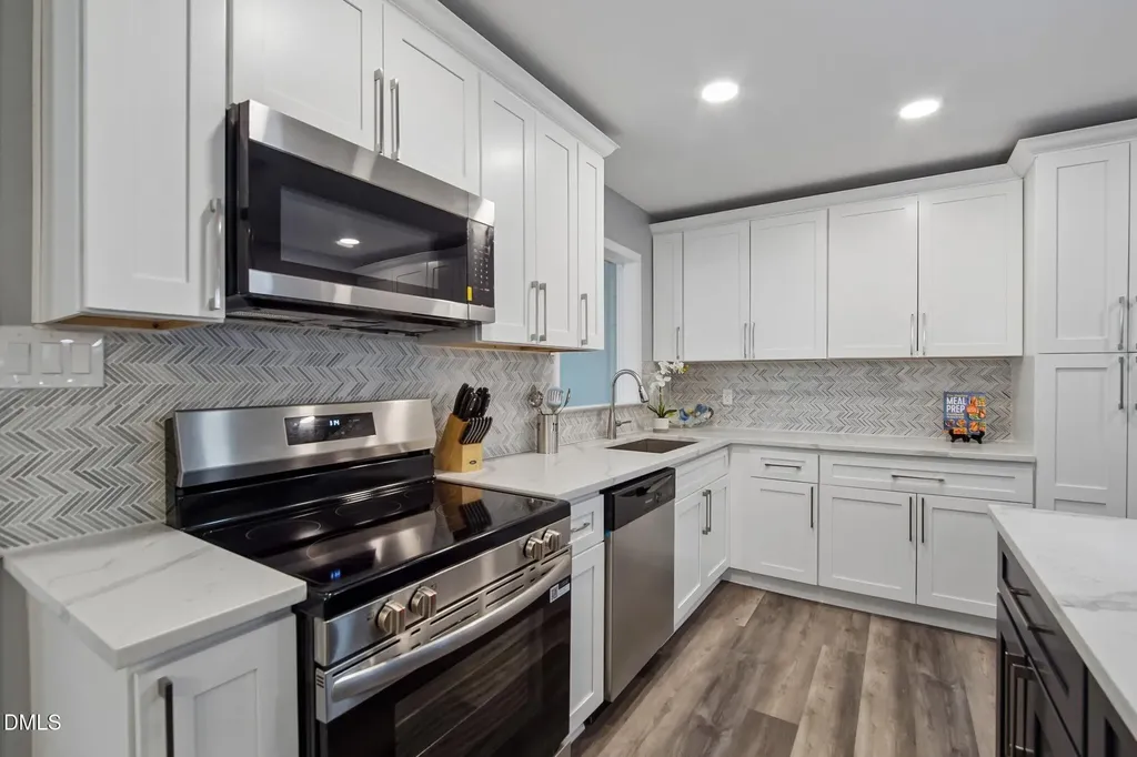 829 Greenwich Street Raleigh NC 27610