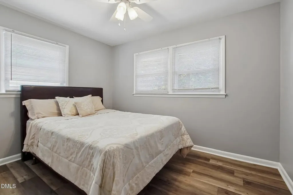 829 Greenwich Street Raleigh NC 27610