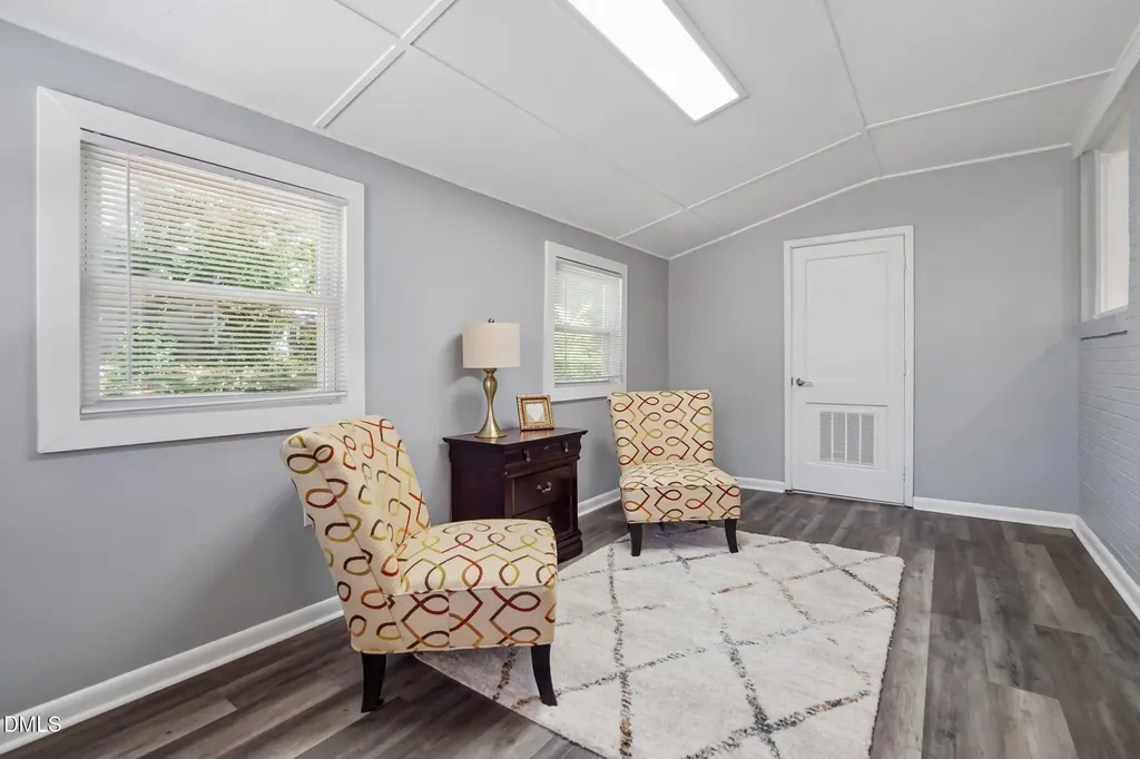 829 Greenwich Street Raleigh NC 27610