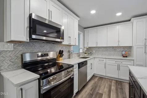 829 Greenwich Street Raleigh NC 27610