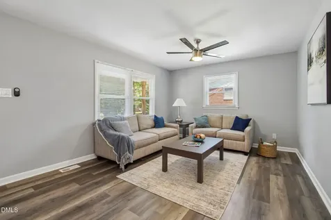 829 Greenwich Street Raleigh NC 27610
