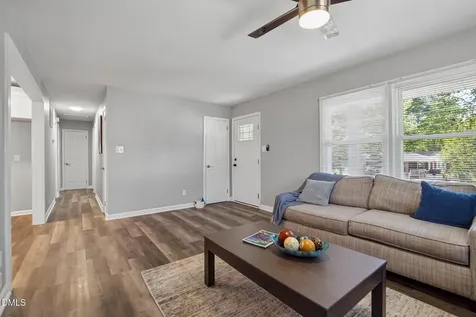 829 Greenwich Street Raleigh NC 27610