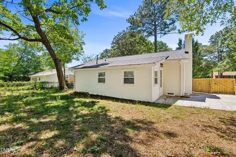 829 Greenwich Street Raleigh NC 27610