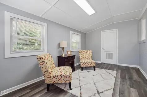 829 Greenwich Street Raleigh NC 27610