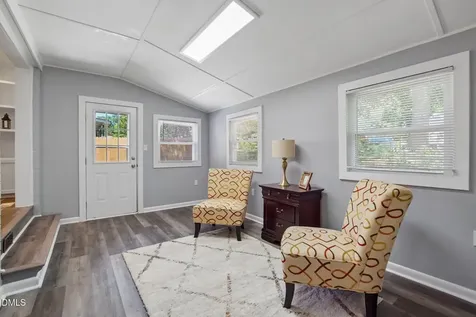829 Greenwich Street Raleigh NC 27610