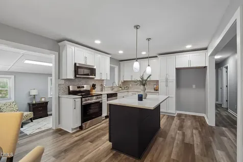 829 Greenwich Street Raleigh NC 27610