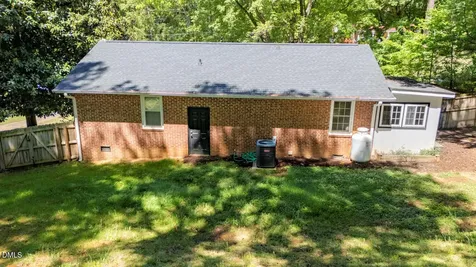 2413 Dover Street Sanford NC 27330