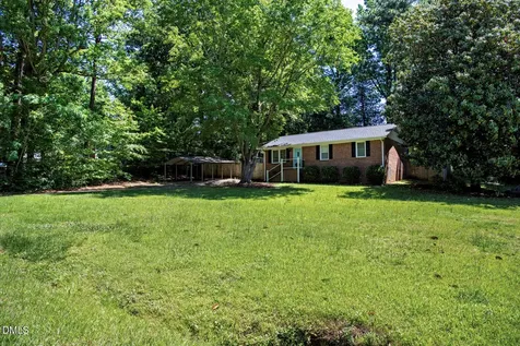 2413 Dover Street Sanford NC 27330