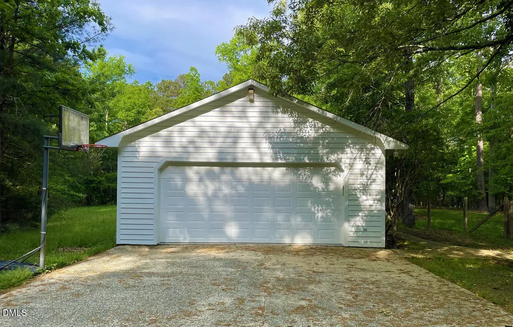 3212 Twin Streams Road Chapel Hill NC 27516