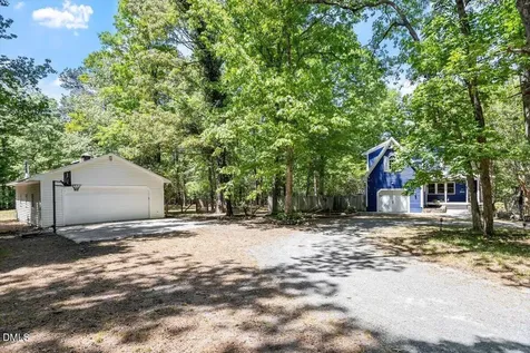 3212 Twin Streams Road Chapel Hill NC 27516
