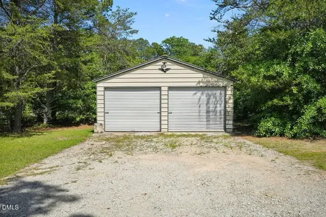 68 Sparky Lane Broadway NC 27505