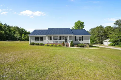 68 Sparky Lane Broadway NC 27505