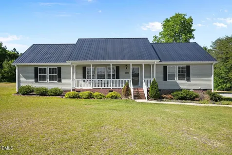 68 Sparky Lane Broadway NC 27505