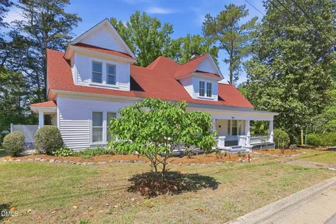 611 Mcreynolds Street Carthage NC 28327