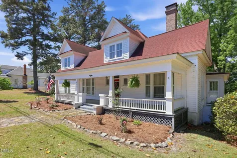 611 Mcreynolds Street Carthage NC 28327
