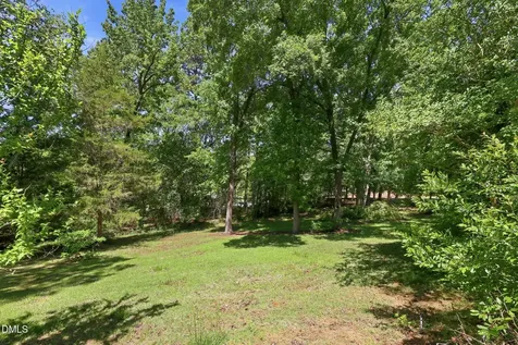 611 Mcreynolds Street Carthage NC 28327