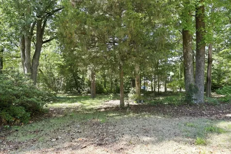 611 Mcreynolds Street Carthage NC 28327