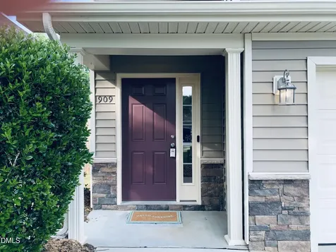 909 Steelhorse Drive Fuquay Varina NC 27526
