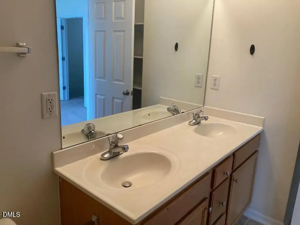 8346 Glenwood Springs Court Raleigh NC 27616