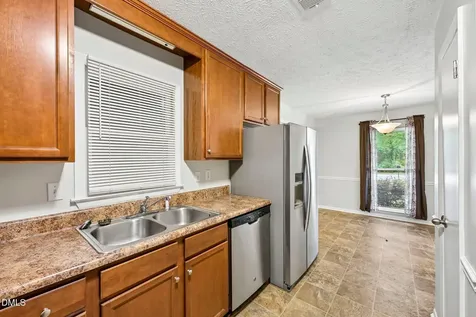 6434 Rannock Drive Fayetteville NC 28304