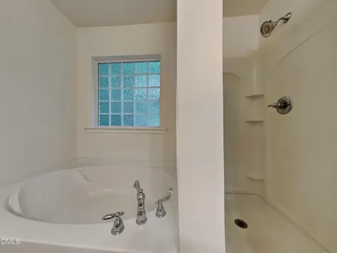 2809 Roundleaf Court Raleigh NC 27604