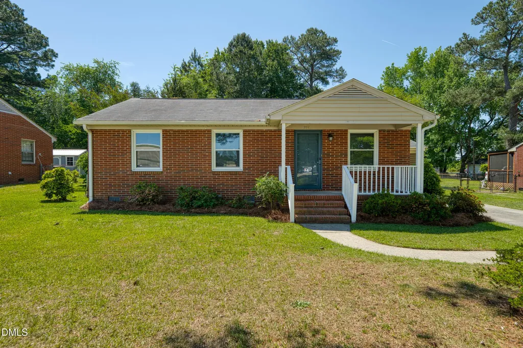 207 Centre Street Tarboro NC 27886