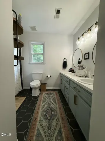 124 Walker Selma NC 27576