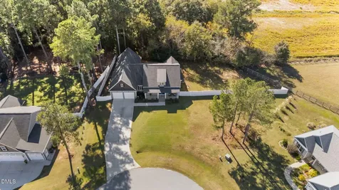 255 Ravens Row Drive Benson NC 27504