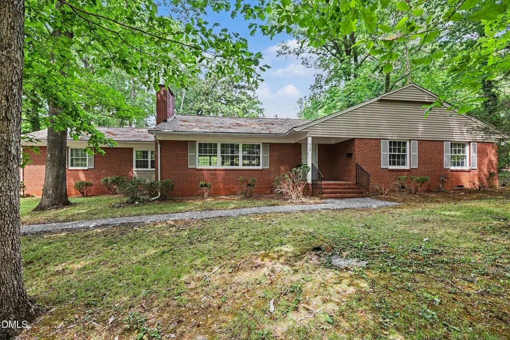 518 W Elk Street Siler City NC 27344