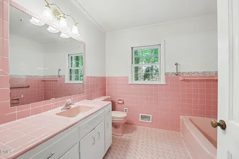 518 W Elk Street Siler City NC 27344