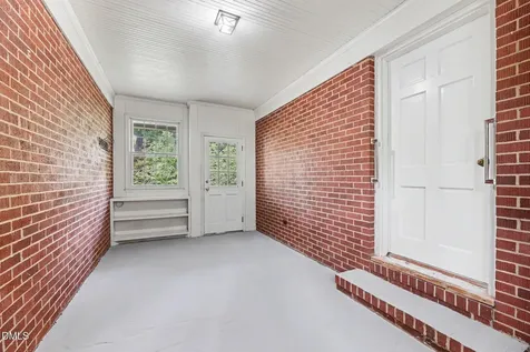 518 W Elk Street Siler City NC 27344