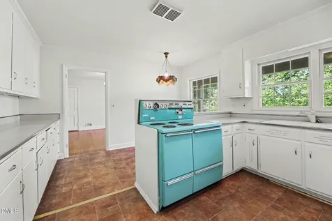 518 W Elk Street Siler City NC 27344