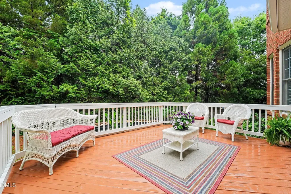 1905 Falls Farm Crossing Raleigh NC 27614