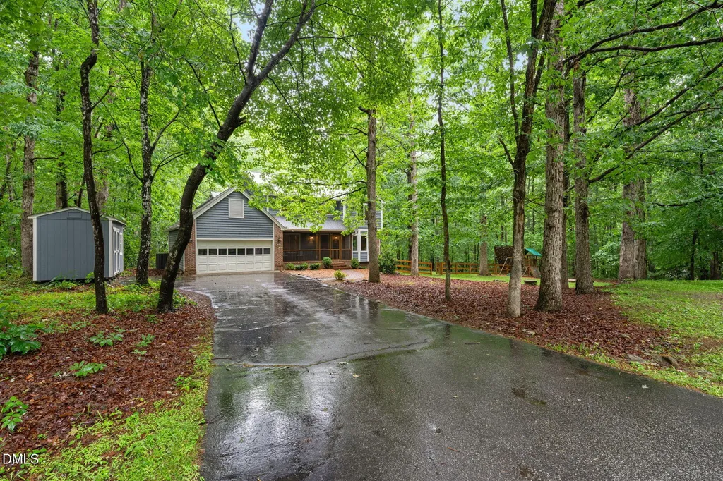 203 Mel Oaks Drive Chapel Hill NC 27516