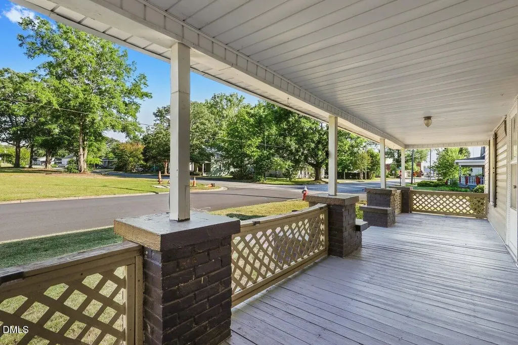501 N Raiford Street Selma NC 27576