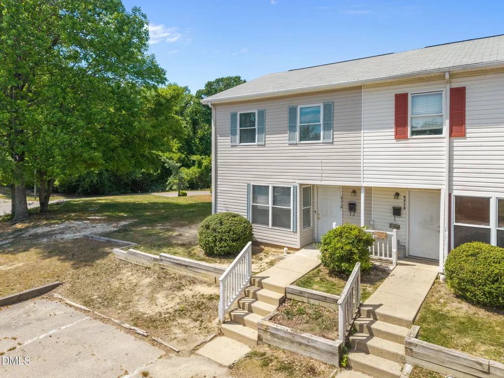 8218 Merriweather Circle Raleigh NC 27616