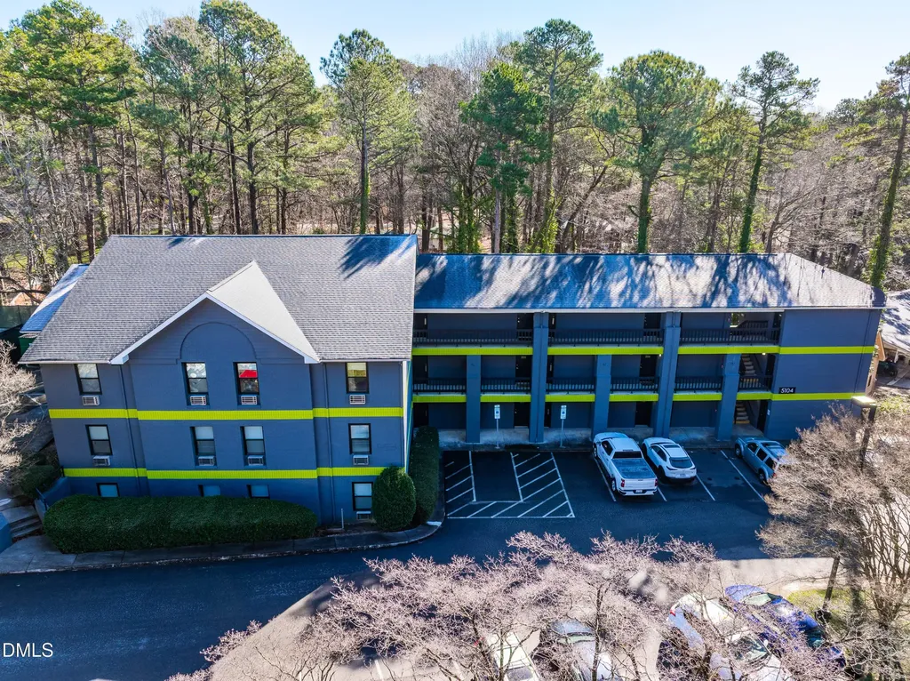 5104 Hollyridge Drive Raleigh NC 27612