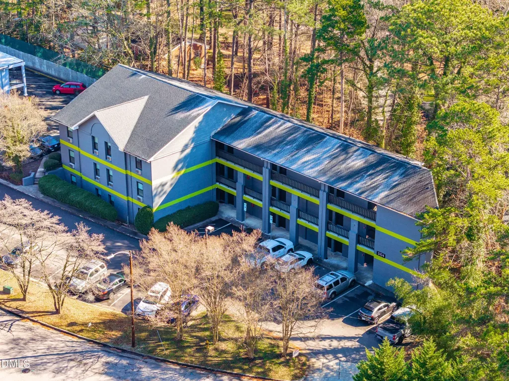 5104 Hollyridge Drive Raleigh NC 27612