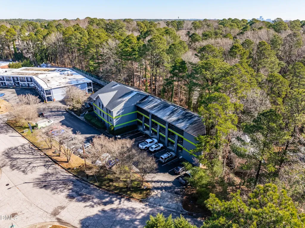 5104 Hollyridge Drive Raleigh NC 27612