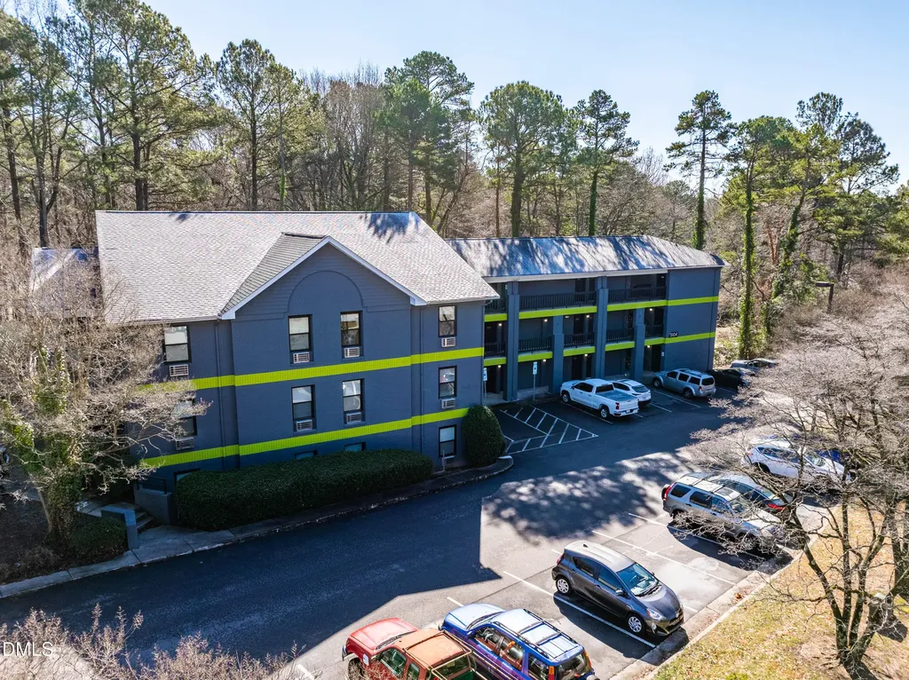 5104 Hollyridge Drive Raleigh NC 27612