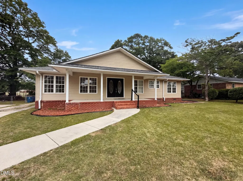 1210 N Park Avenue Dunn NC 28334