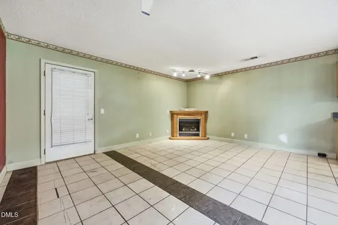 3397 U.s. 301 Dunn NC 28334