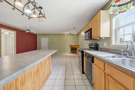 3397 U.s. 301 Dunn NC 28334