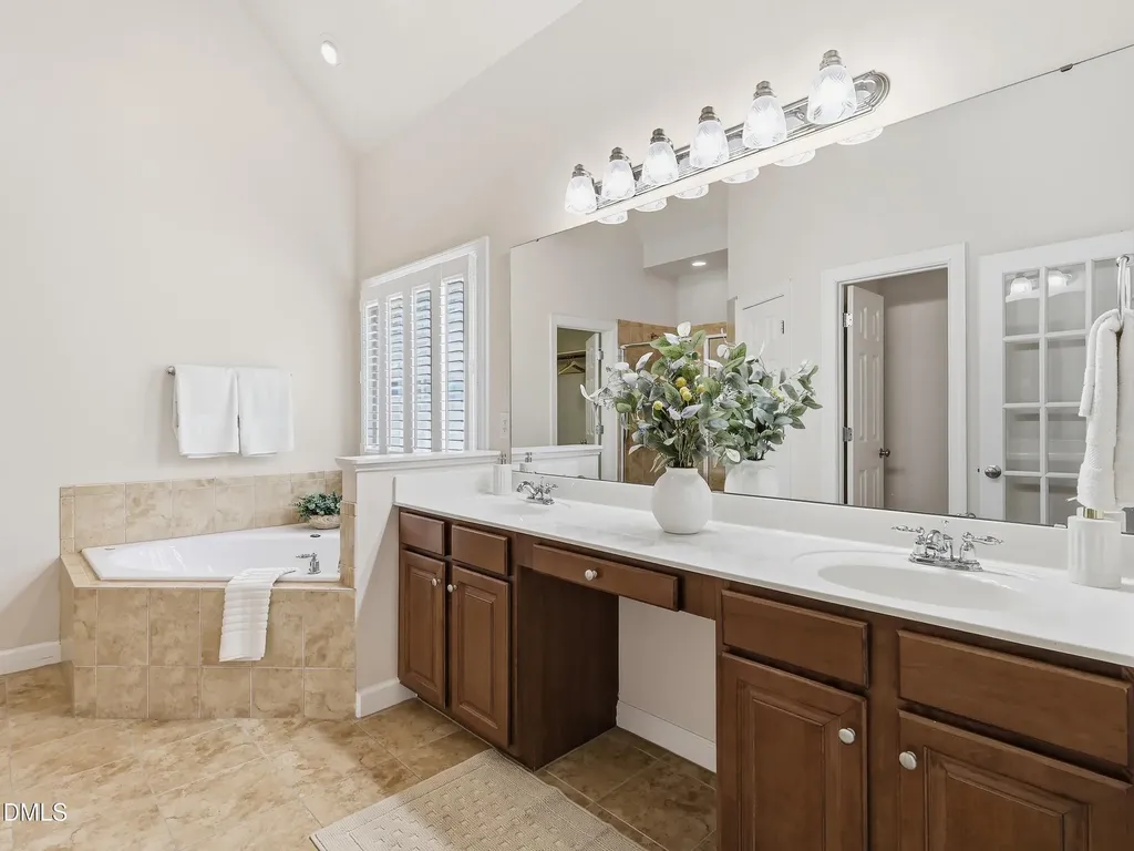905 Babbling Creek Lane Fuquay Varina NC 27526