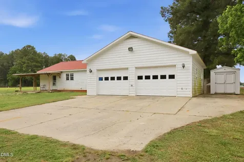 3397 U.s. 301 Dunn NC 28334