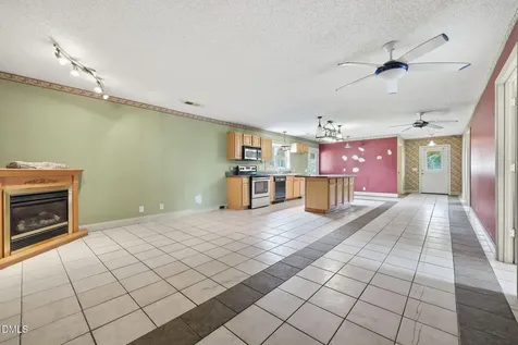 3397 U.s. 301 Dunn NC 28334