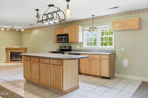 3397 U.s. 301 Dunn NC 28334