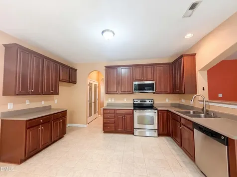 3221 Sunbright Lane Raleigh NC 27610