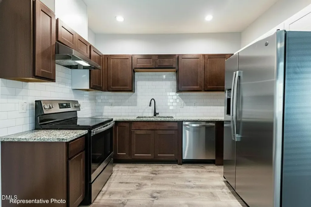 645 N O'neil Street Clayton NC 27520