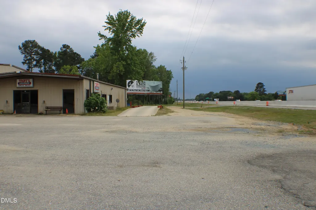 990 George Perry Lee Road Dunn NC 28334